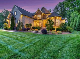 7718 Briardenn Dr, Summerfield, NC 27358