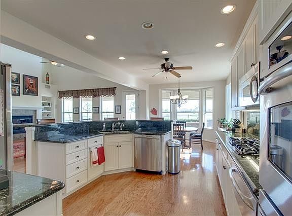 5th image of 9101 Gardenia Dr