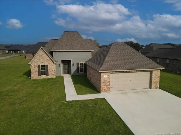 615 Walnut, Iowa, LA 70647
