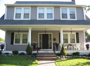 1428 Quincy Shore Dr, Quincy, MA 02169