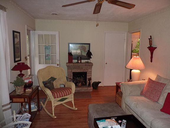 3rd image of 2114 Bainbridge Dr