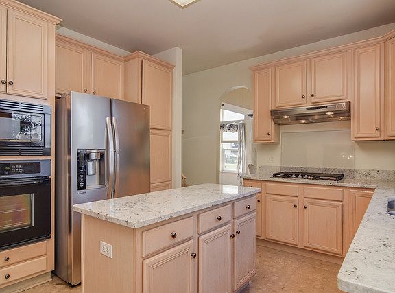 5th image of 1734 Savannah Ct
