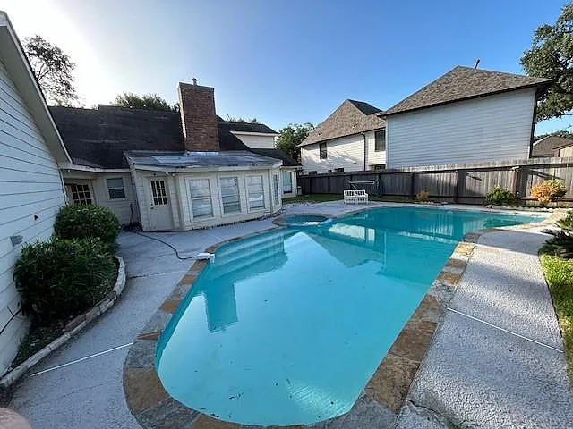 614 Ellingham Dr — Photo 3