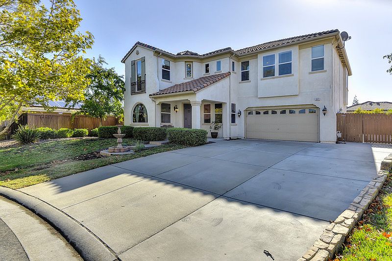 1st image of 607 Belhaven Ct