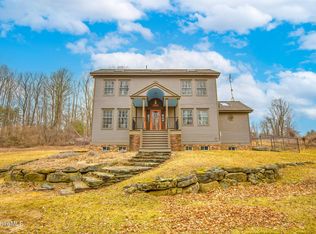 135 Knight Rd, New Marlboro, MA 01230
