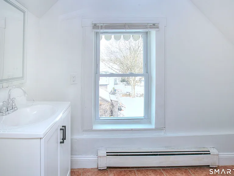 56 Franklin St — Photo 32