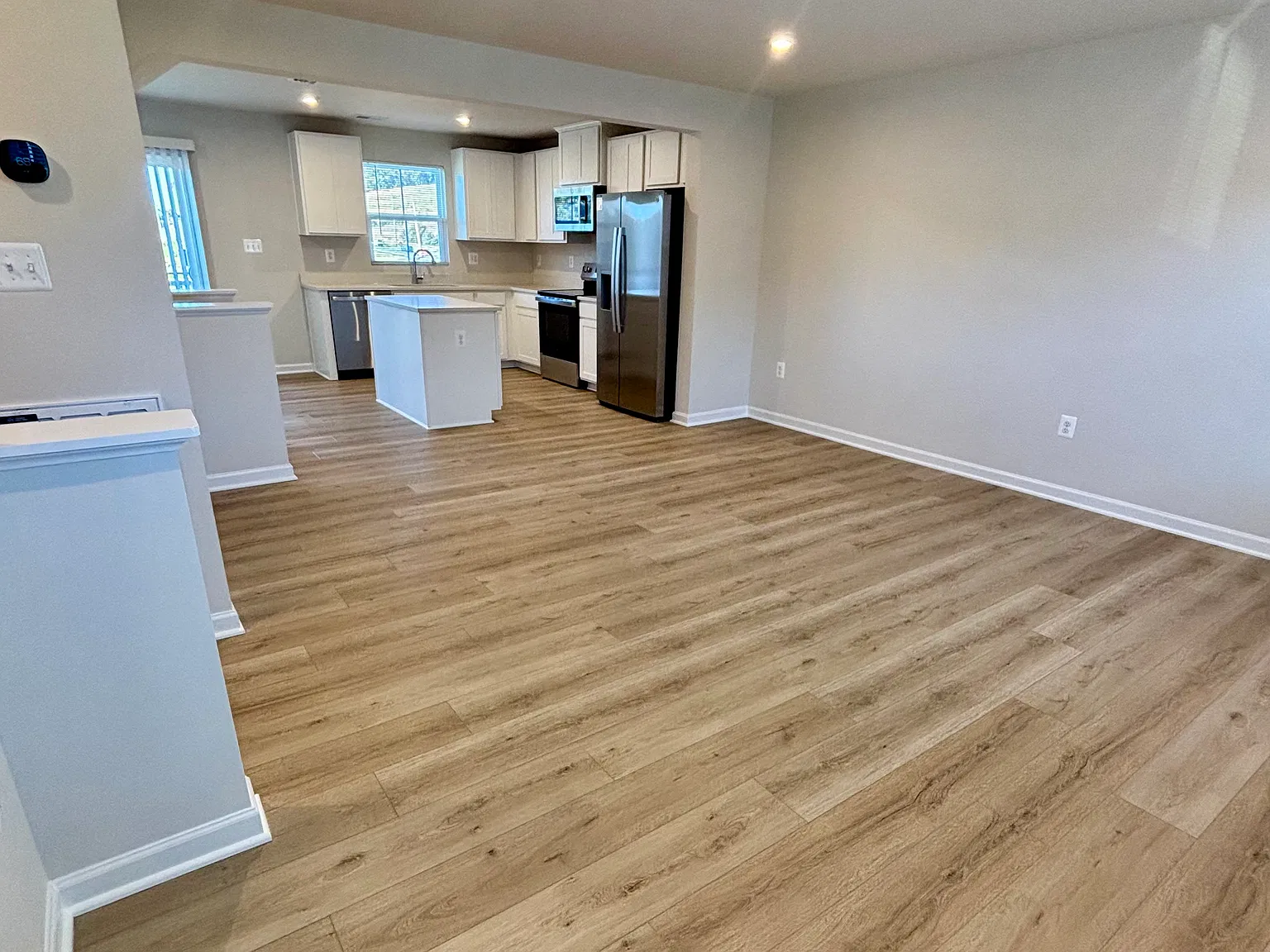 3 bed, 2.5 bath, 1577 sqft, $1,895 — Photo 3