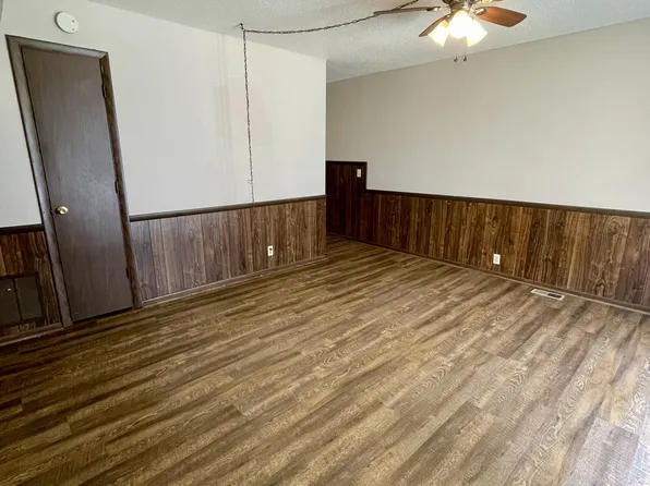 2309 S Norwood Ave APT B, Independence, MO 64052
