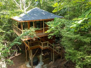 689 Cave Hollow Rd, Campton, KY 41301