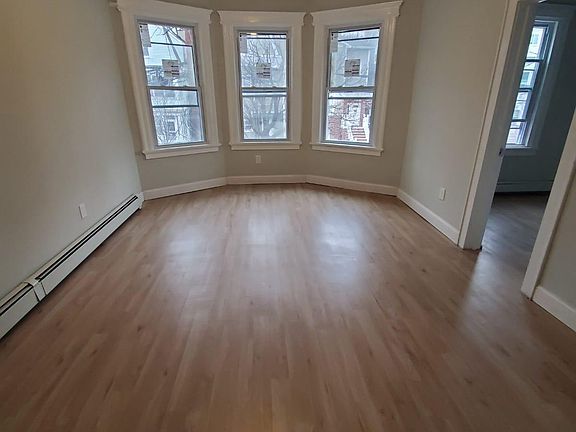 3rd image of 176 Seymour Ave #1