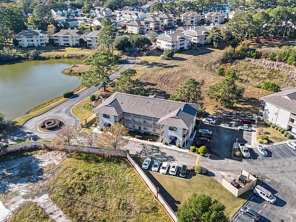 3rd image of 4101 Pinehurst Circle #AA2