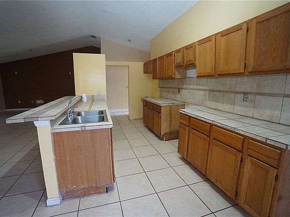 5th image of 3285 Fraser Ct