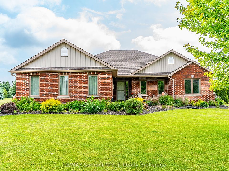 1st image of 15 Mount Haven Cres