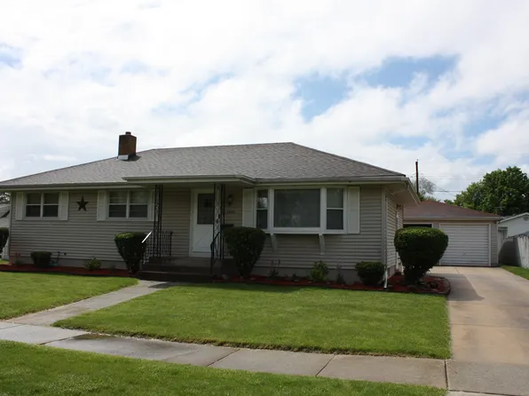3852 Highway Ave, Highland, IN 46322