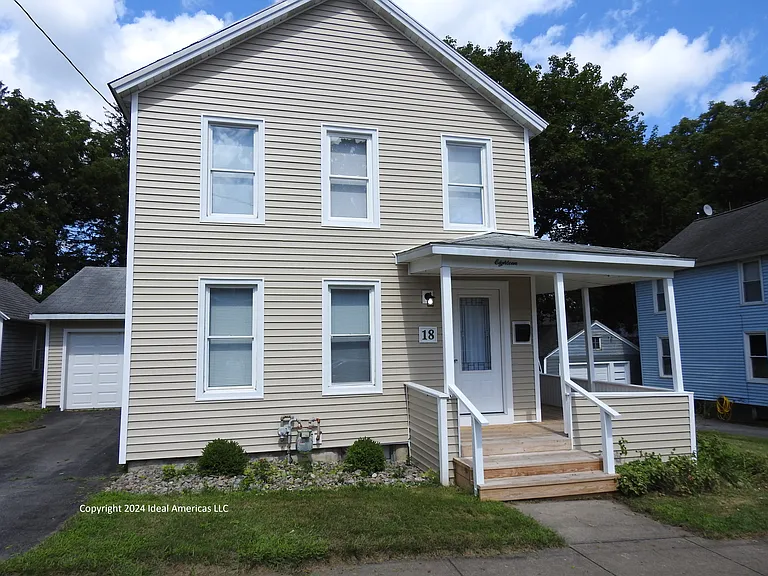 18 Pine St — Photo 1