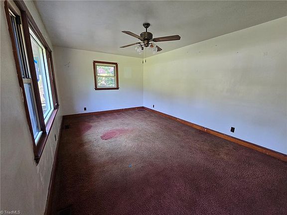 3rd image of 166 Fisher Hill Rd