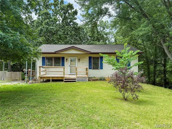 3358 Flucom Rd, De Soto, MO 63020