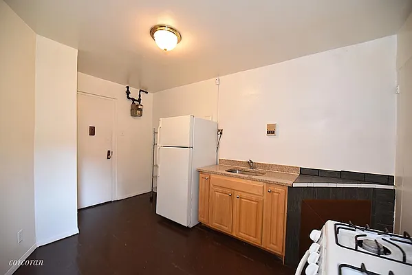 Rented by Corcoran | media 15