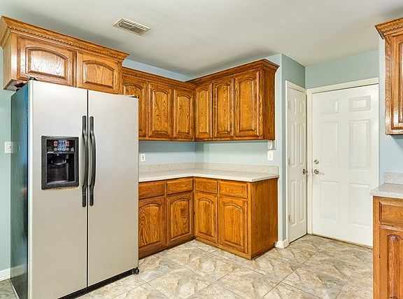 3rd image of 3723 Burr Dr