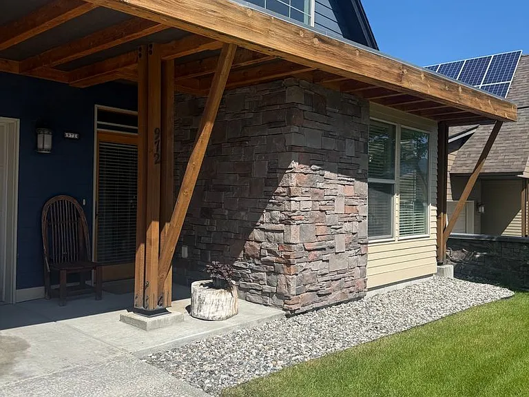 972 Knolls Dr — Photo 3