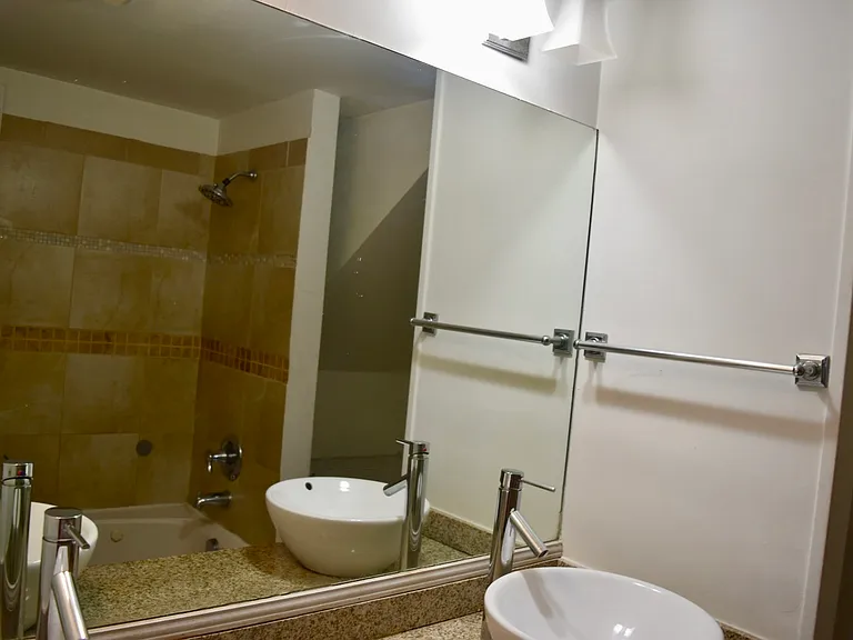 590 Cresthill Ave NE — Photo 16