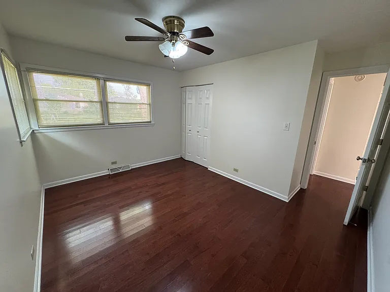 860 Madelyn Dr — Photo 10
