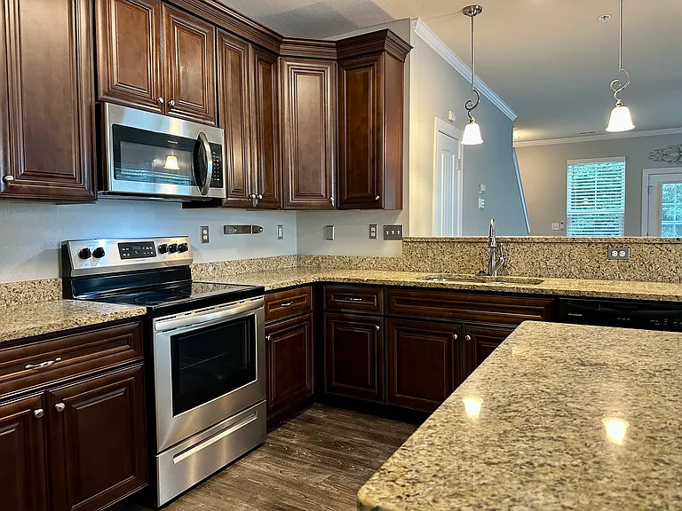 700 Albertine Ct — Photo 10