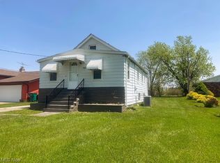 7215 Lamson Rd, Bedford, OH 44146