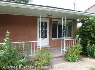 61 Palmer Dr APT 106, Parkersburg, WV 26104