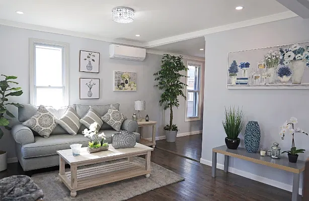 Rented by E Realty International Corp | media 5