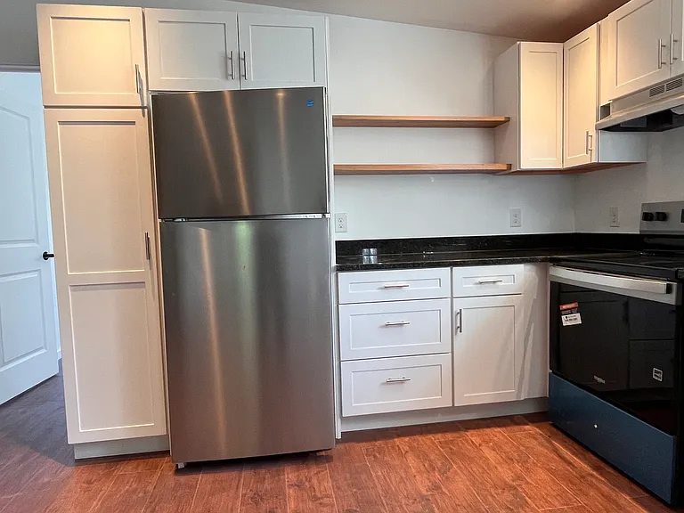 KITCHEN FRIDGE WALL
