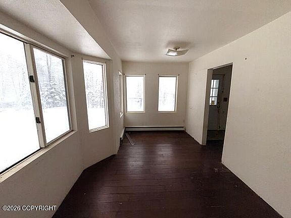5th image of 21220 Monron St