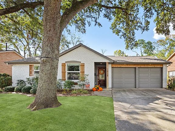 2nd image of 10738 Braewick Dr