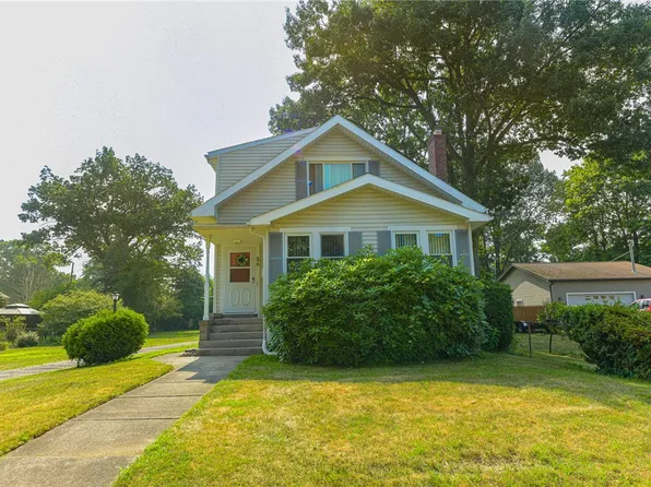 34 Cleverdale Rd, Rochester, NY 14616