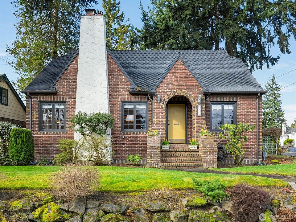 1st image of 6555 32nd Avenue NE
