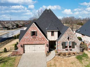 310 SW Chablis St, Bentonville, AR 72712