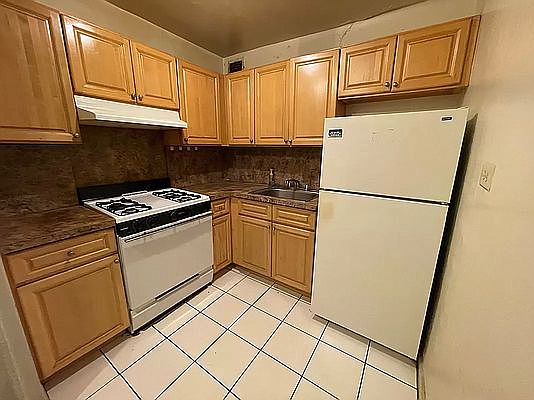 4th image of 144-20 41st Ave #308