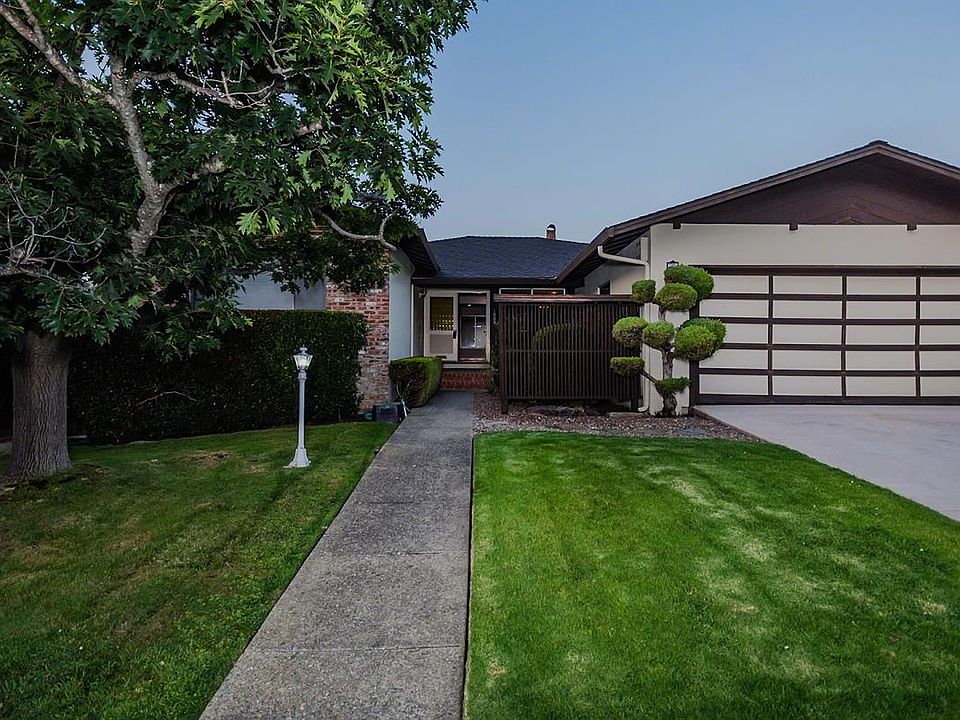 1st image of 1009 Hewitt Dr