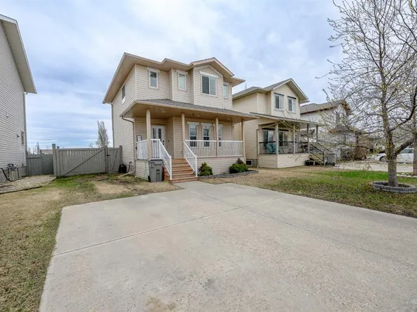 11327 N Pinnacle Dr, Grande Prairie, AB T8W 0E4
