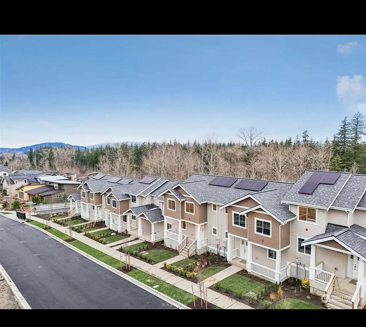 3509 Sussex Dr — Photo 2