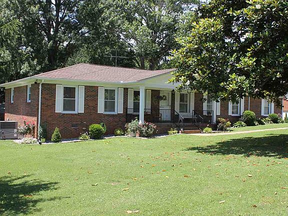 2nd image of 105 Southwood Dr