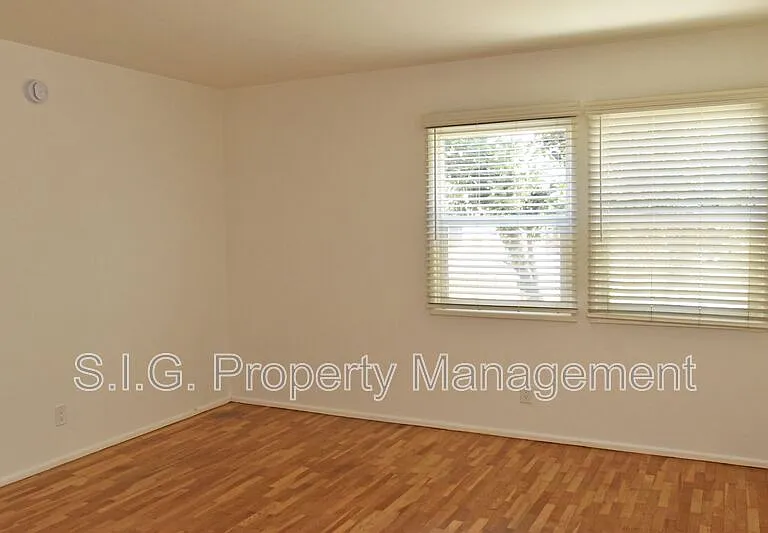 5637 Strohm Ave #1 — Photo 8