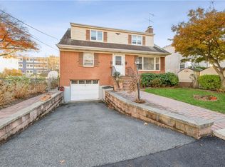 31 Holland St, Harrison, NY 10528