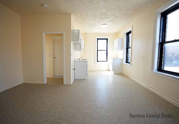 2nd image of 513 Rockaway Pkwy #B10