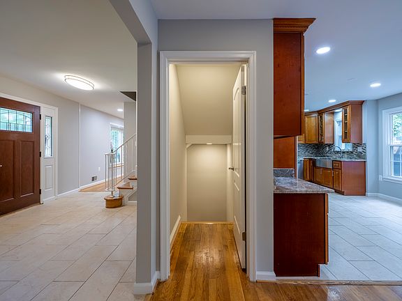 3rd image of 8808 Liberty Ln