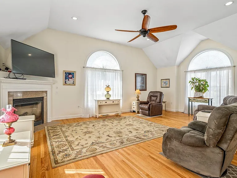 20 Ordway Ln — Photo 11