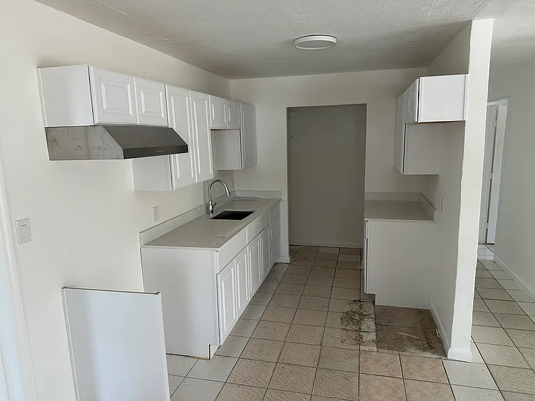115 Maple Ave — Photo 16