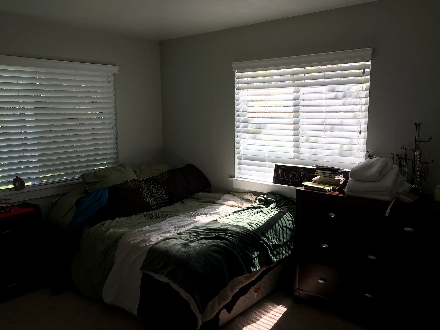 Charming 3-bedroom 2-bath — Photo 2