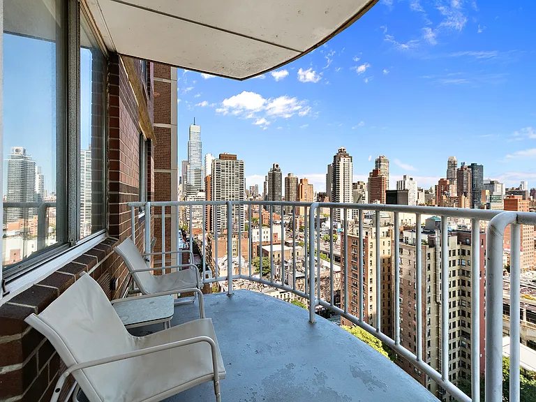 420 E 58th St #23BC — Photo 2