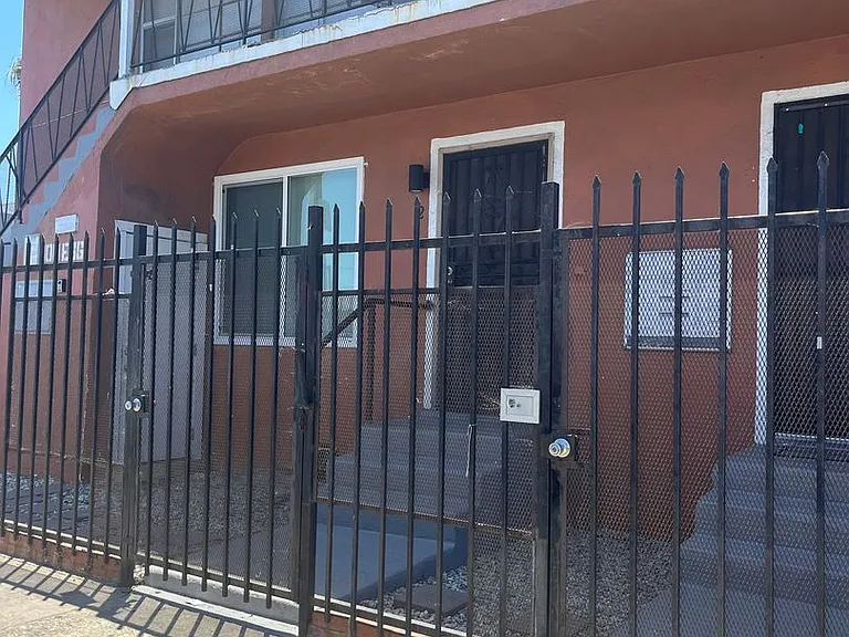 100 E 66th St — Photo 1